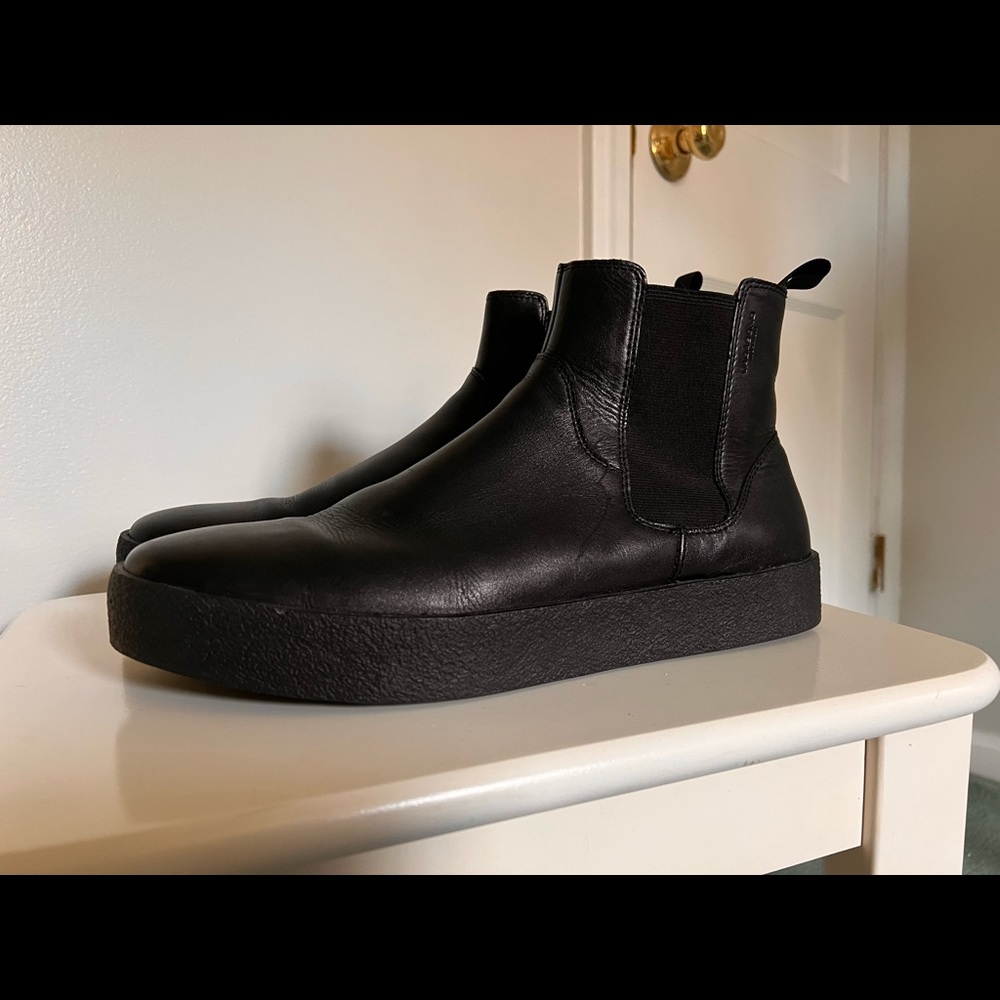 Vagabond black leather slip on platform chelsea boot